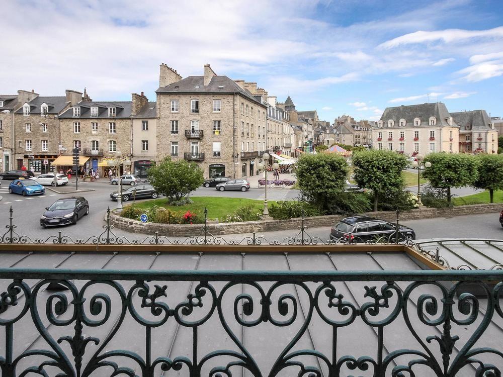 Ibis Styles Dinan Centre Ville Bagian luar foto