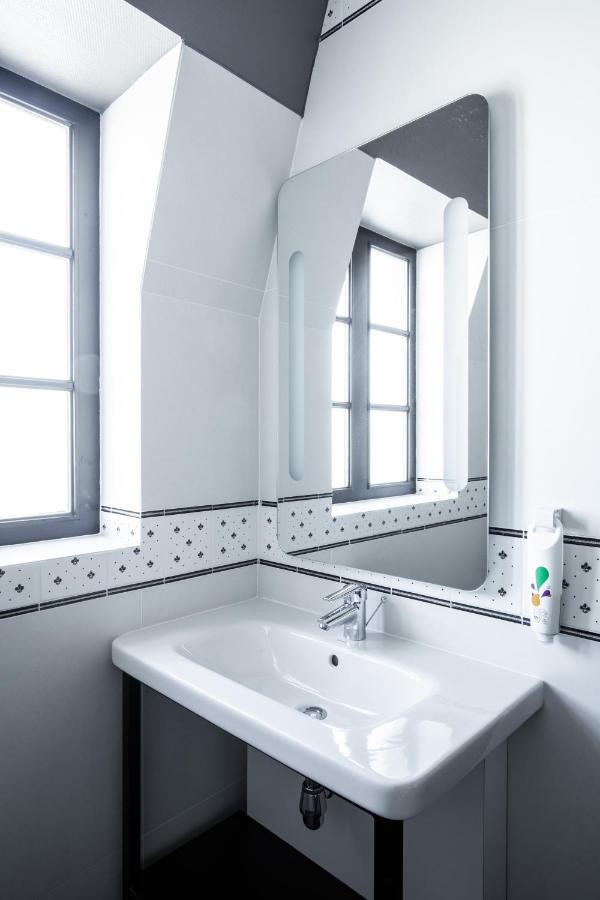 Ibis Styles Dinan Centre Ville Bagian luar foto