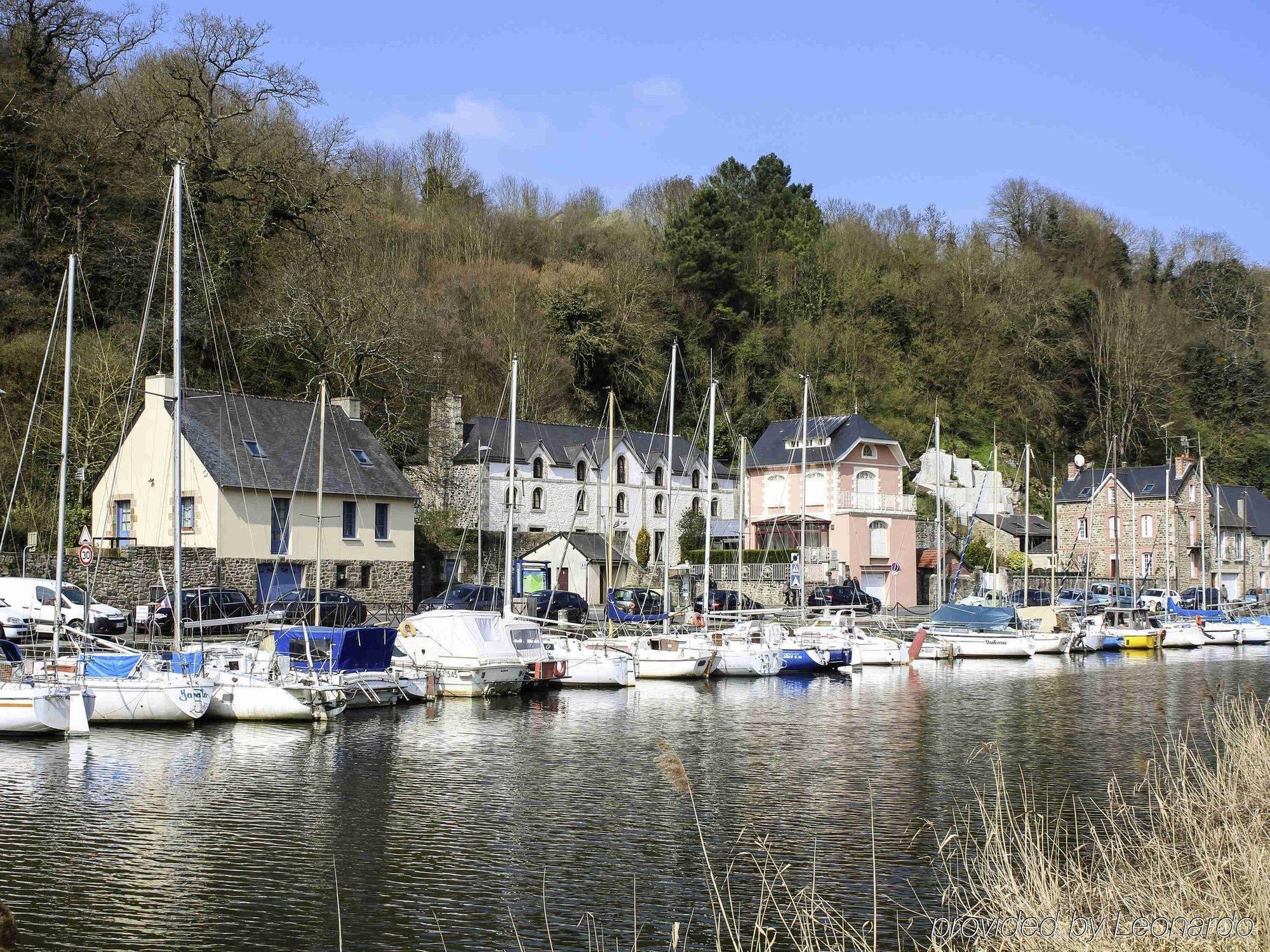 Ibis Styles Dinan Centre Ville Bagian luar foto