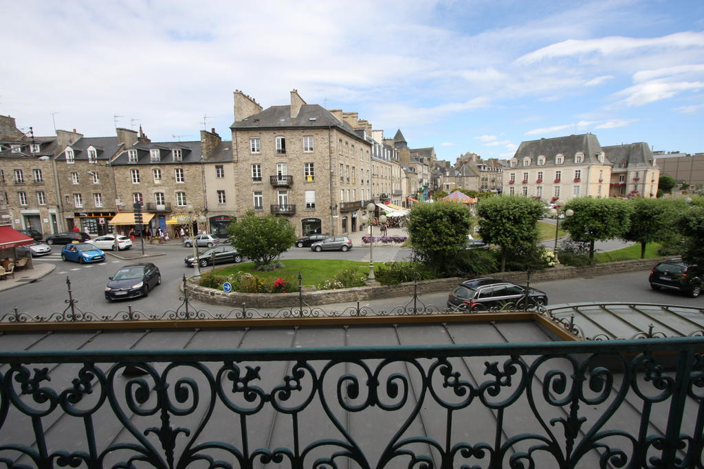 Ibis Styles Dinan Centre Ville Bagian luar foto