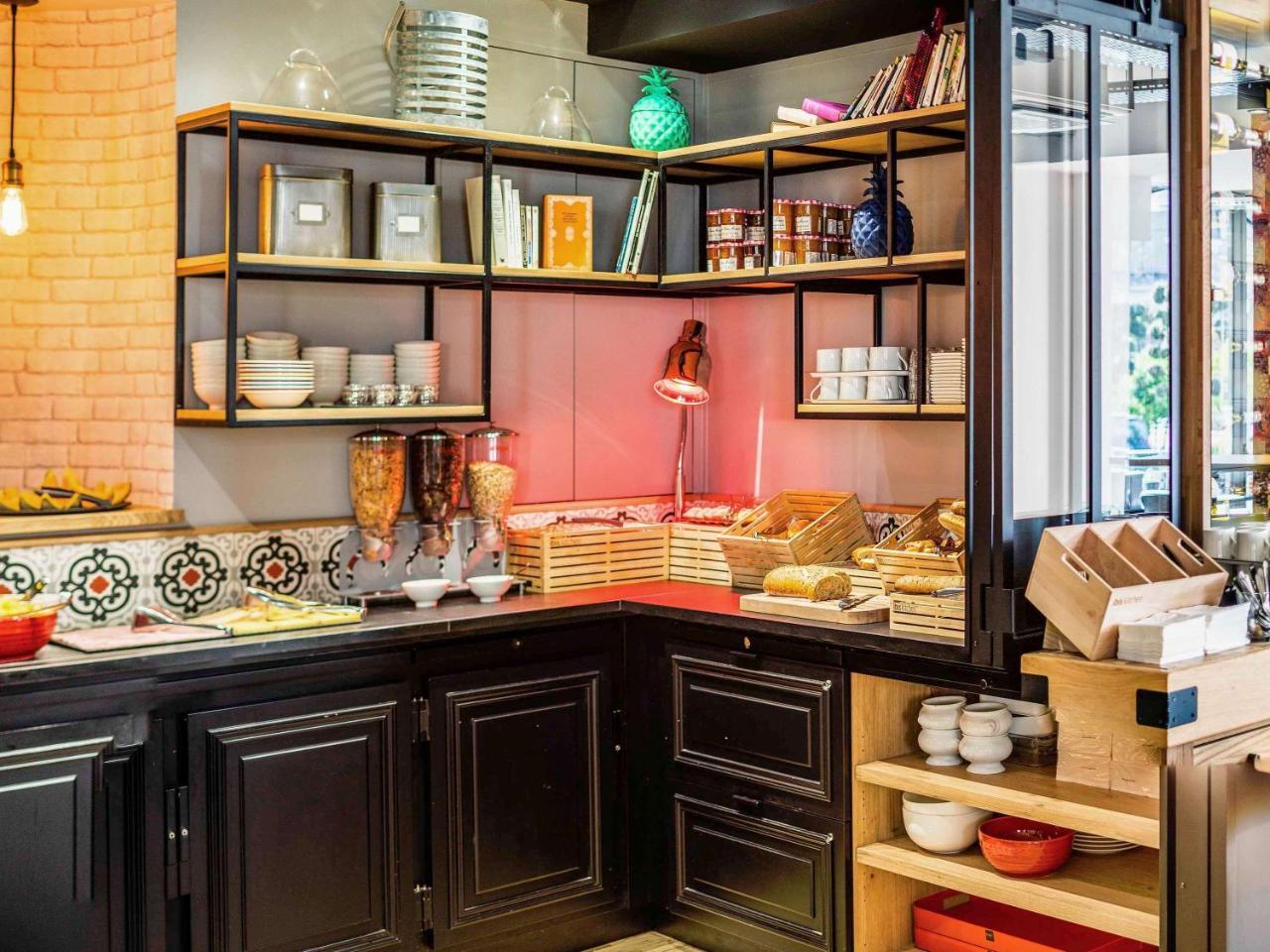 Ibis Styles Dinan Centre Ville Bagian luar foto