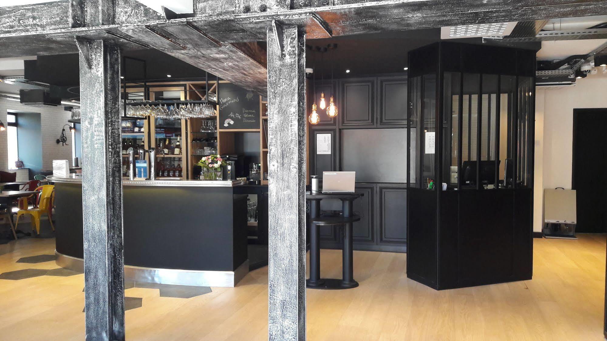 Ibis Styles Dinan Centre Ville Bagian luar foto