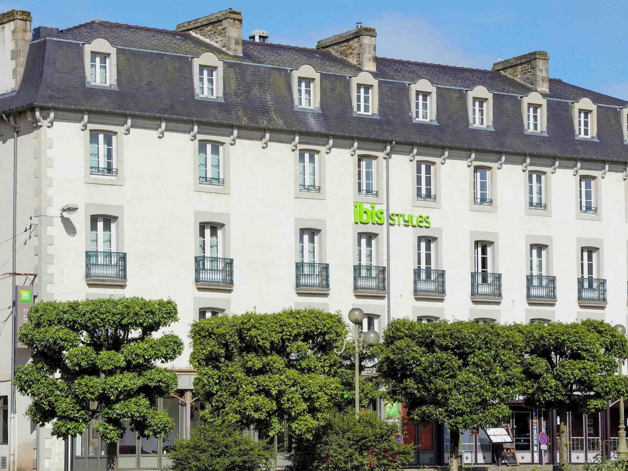 Ibis Styles Dinan Centre Ville Bagian luar foto